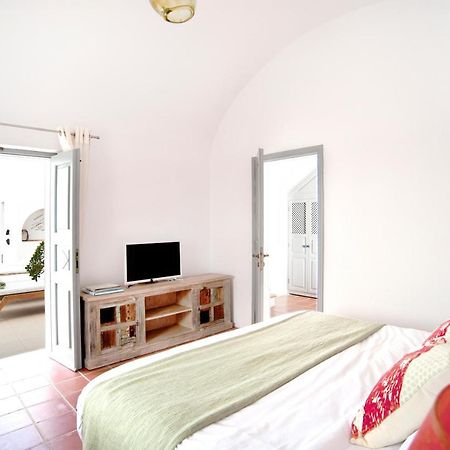 Antelmi Luxury Villa Fira  Exterior foto